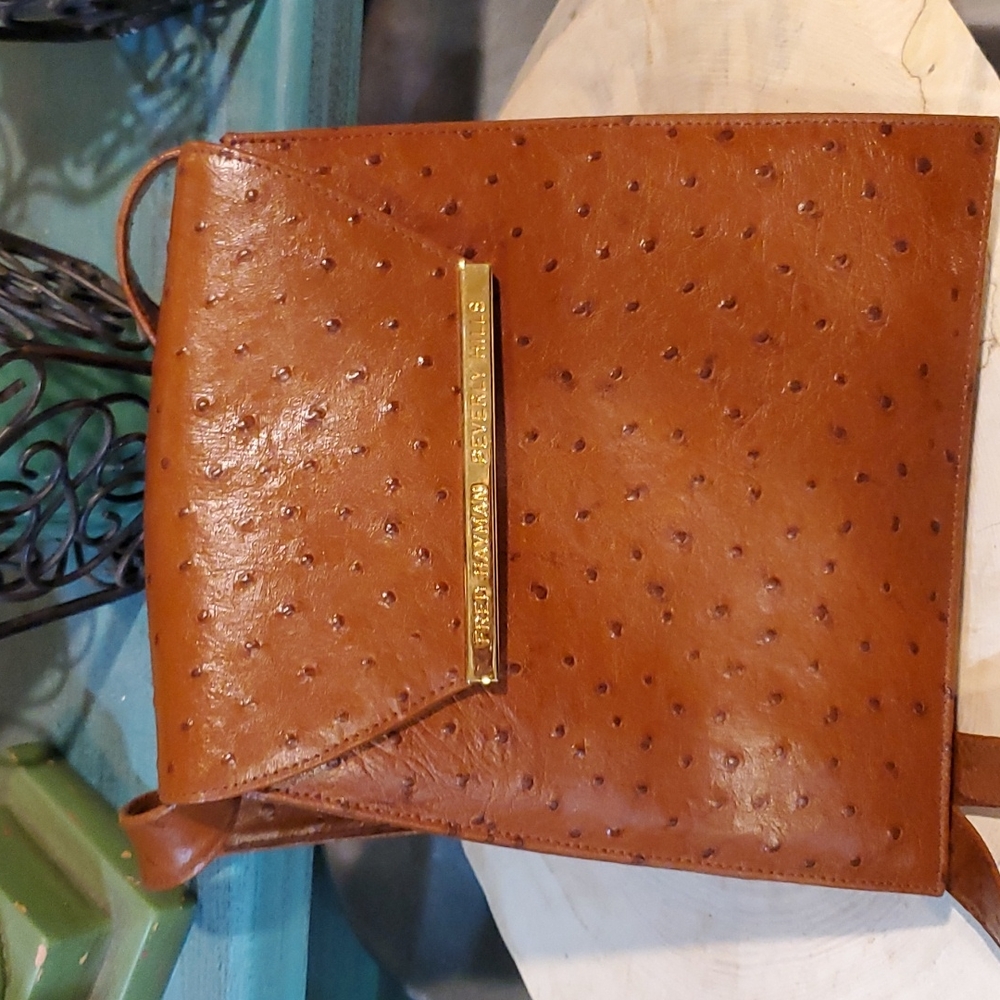 Vintage ostrich Envelope bag bt Fred Hayman Taupe New
